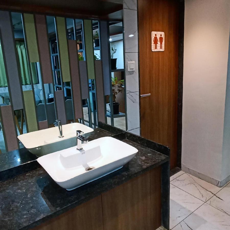 Sharman Suites Пуна Экстерьер фото